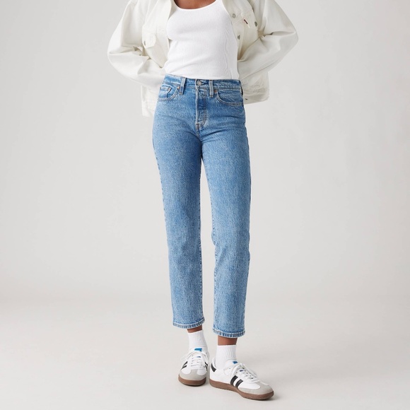 NWOT Levi's Women's 501 Jeans Size W26 L26 Blue - Picture 1 of 11